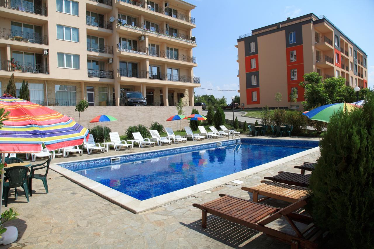 South Coast Apartments Shumen Exterior photo